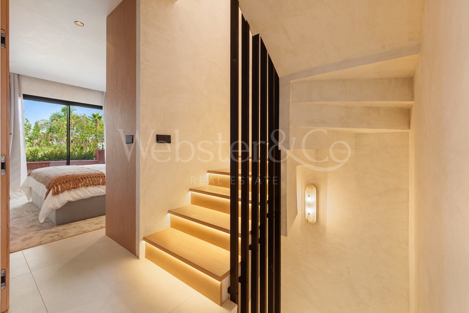 Casa Altos – Adosado Renovado en la Milla de Oro