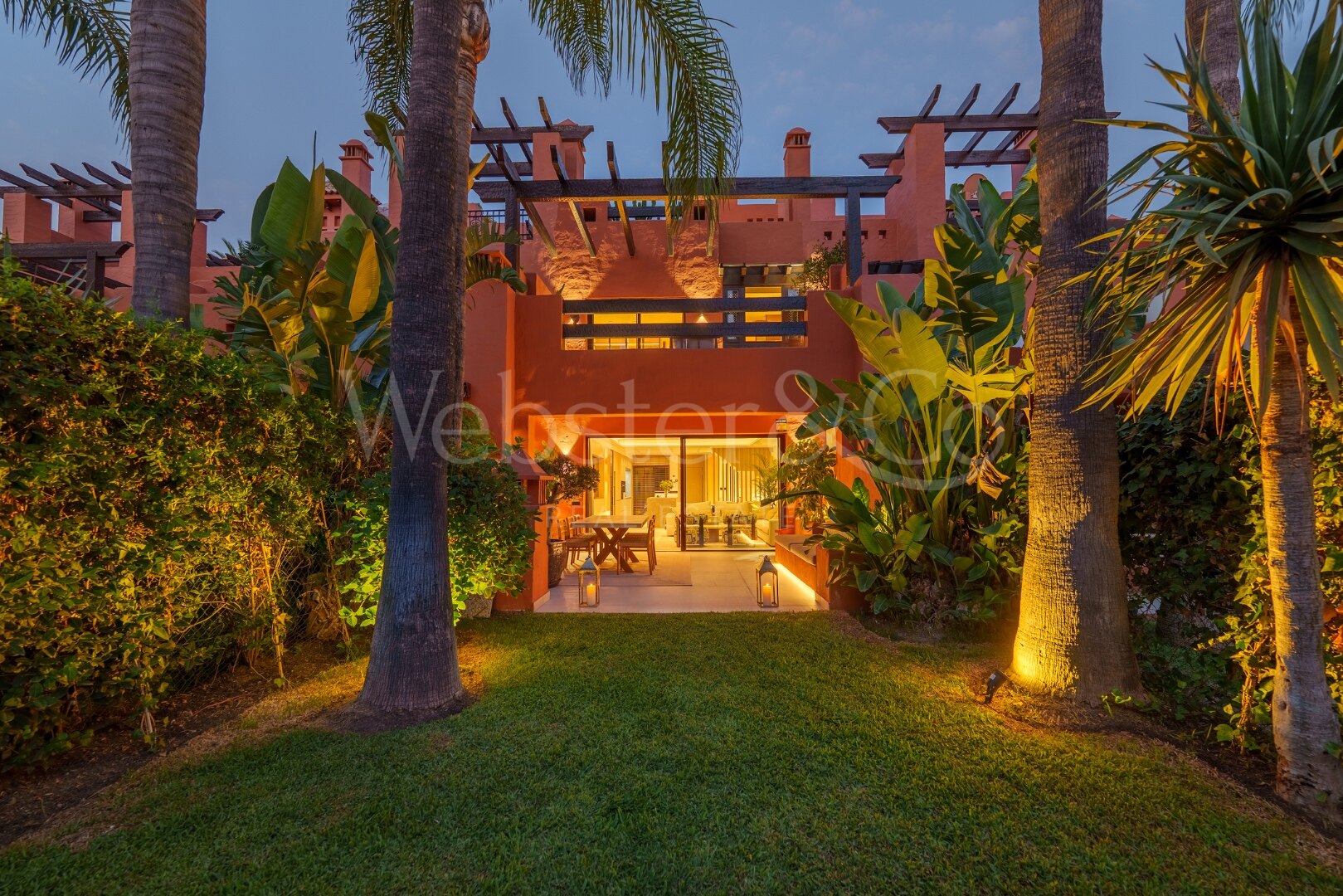 Casa Altos – Adosado Renovado en la Milla de Oro