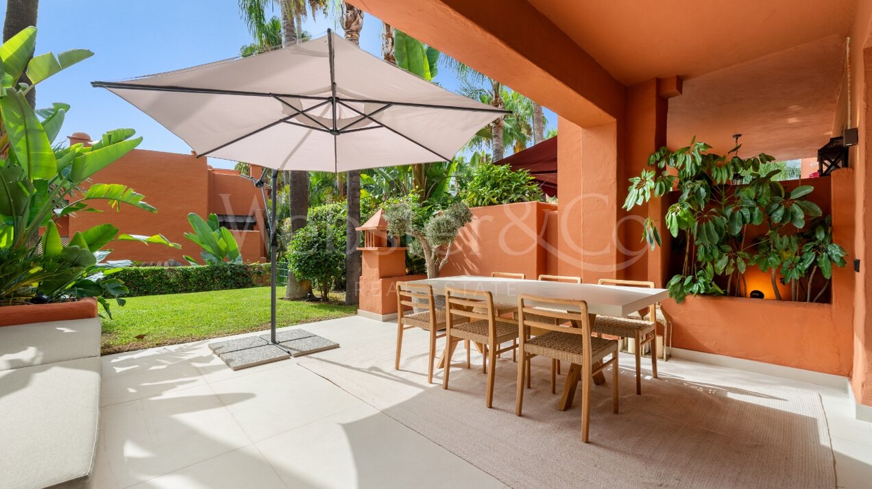 Casa Altos - Renovated Townhouse on the Golden Mile