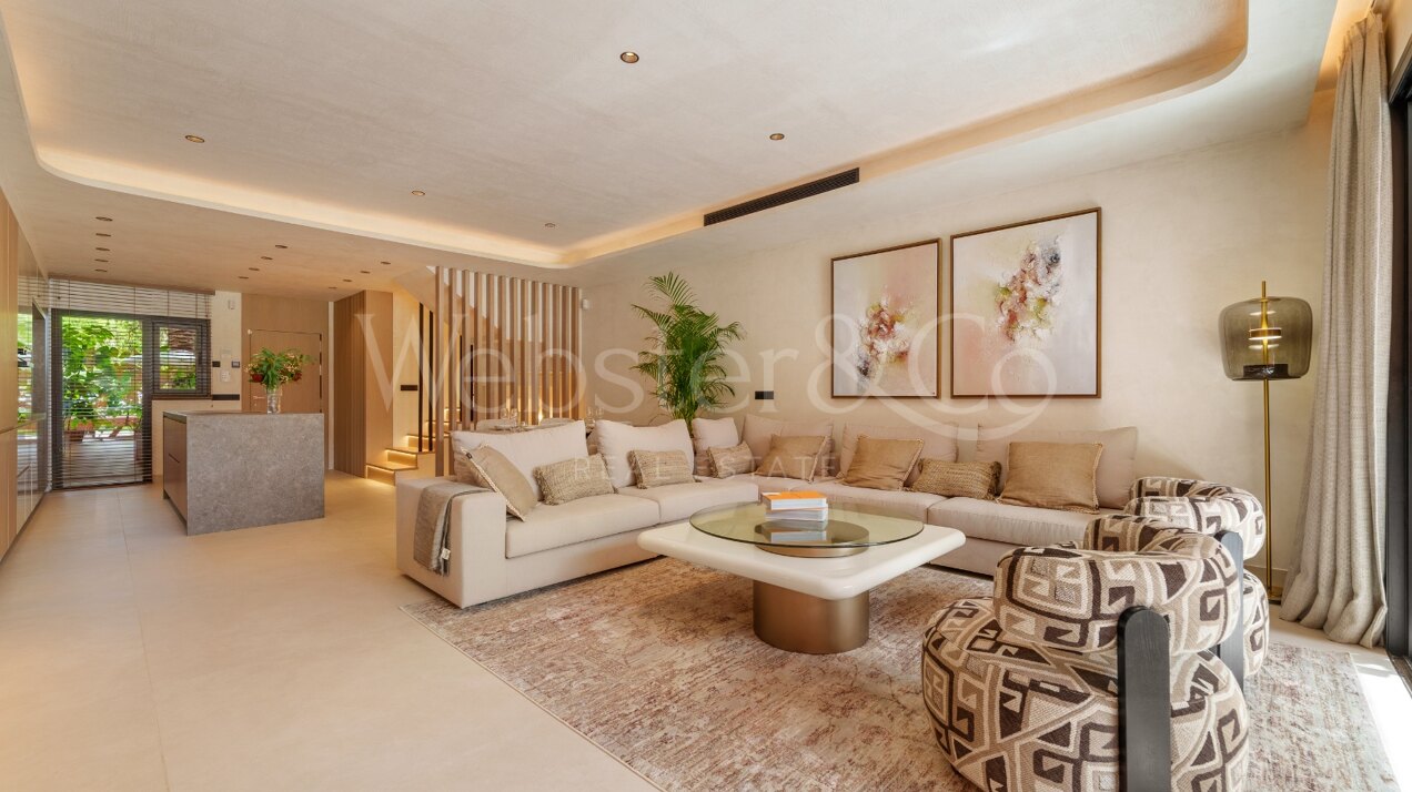 Casa Altos - Renovated Townhouse on the Golden Mile