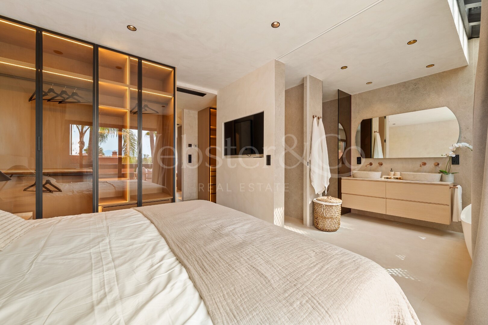 Casa Altos – Adosado Renovado en la Milla de Oro