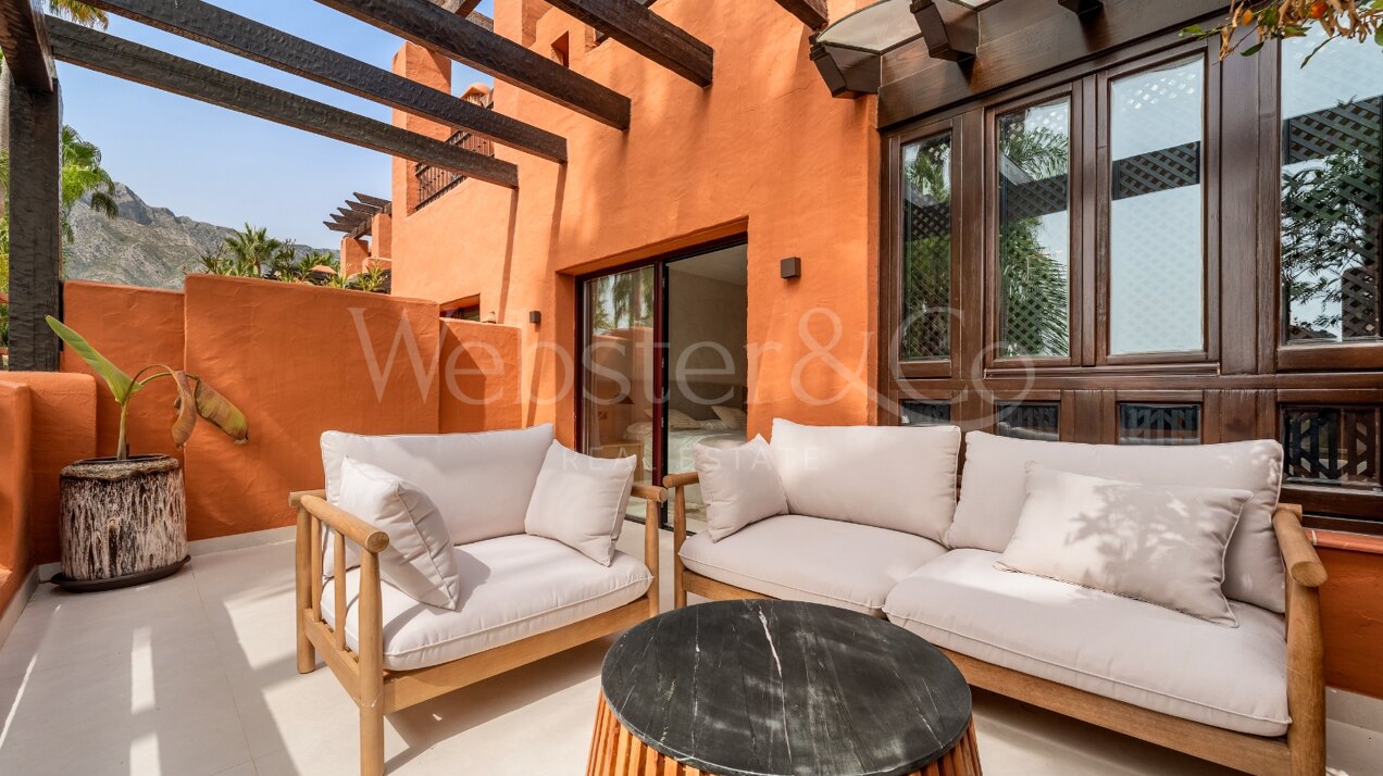Casa Altos - Renovated Townhouse on the Golden Mile