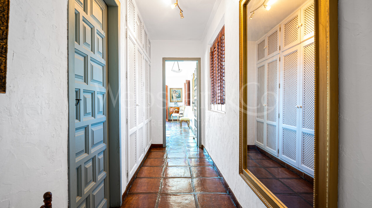 Villa Olivares - Spanish Charm in Nueva Andalucia