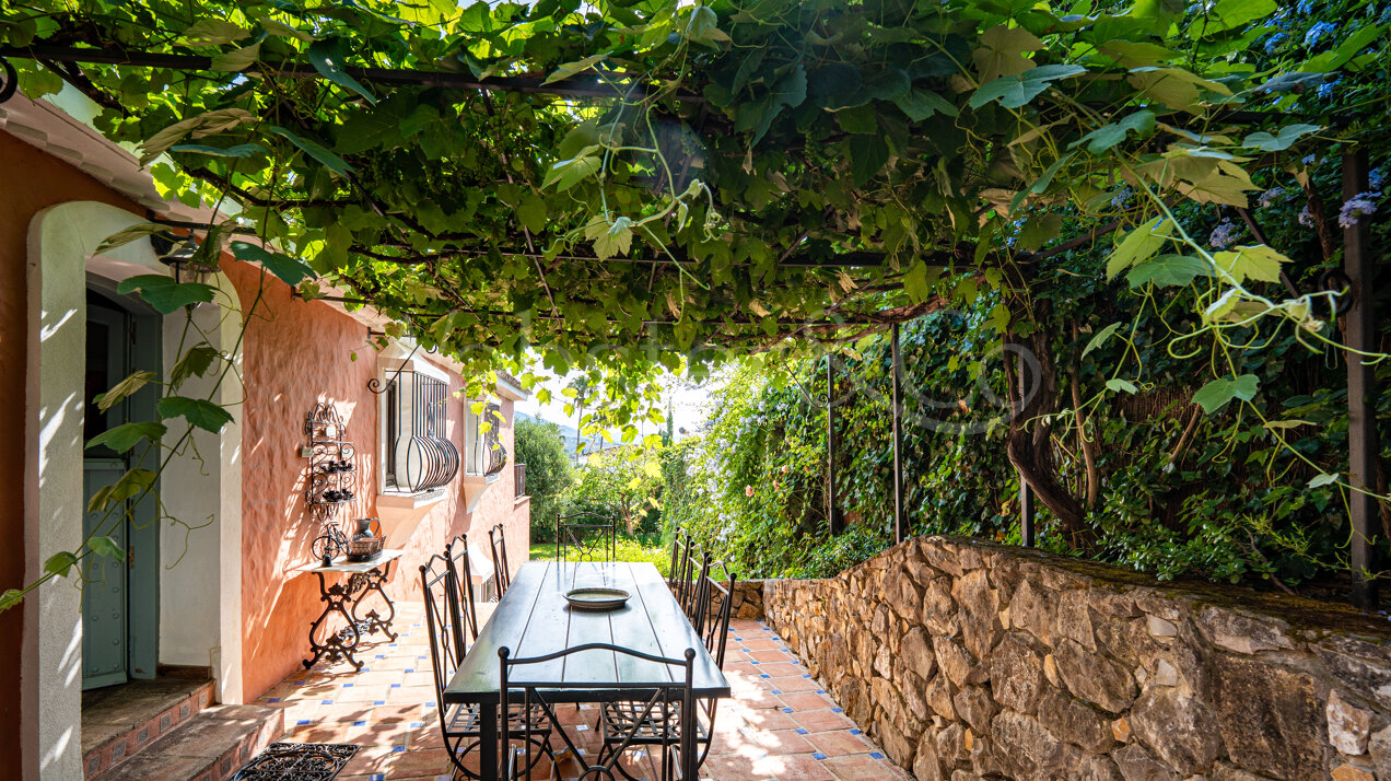 Villa Olivares - Spanish Charm in Nueva Andalucia