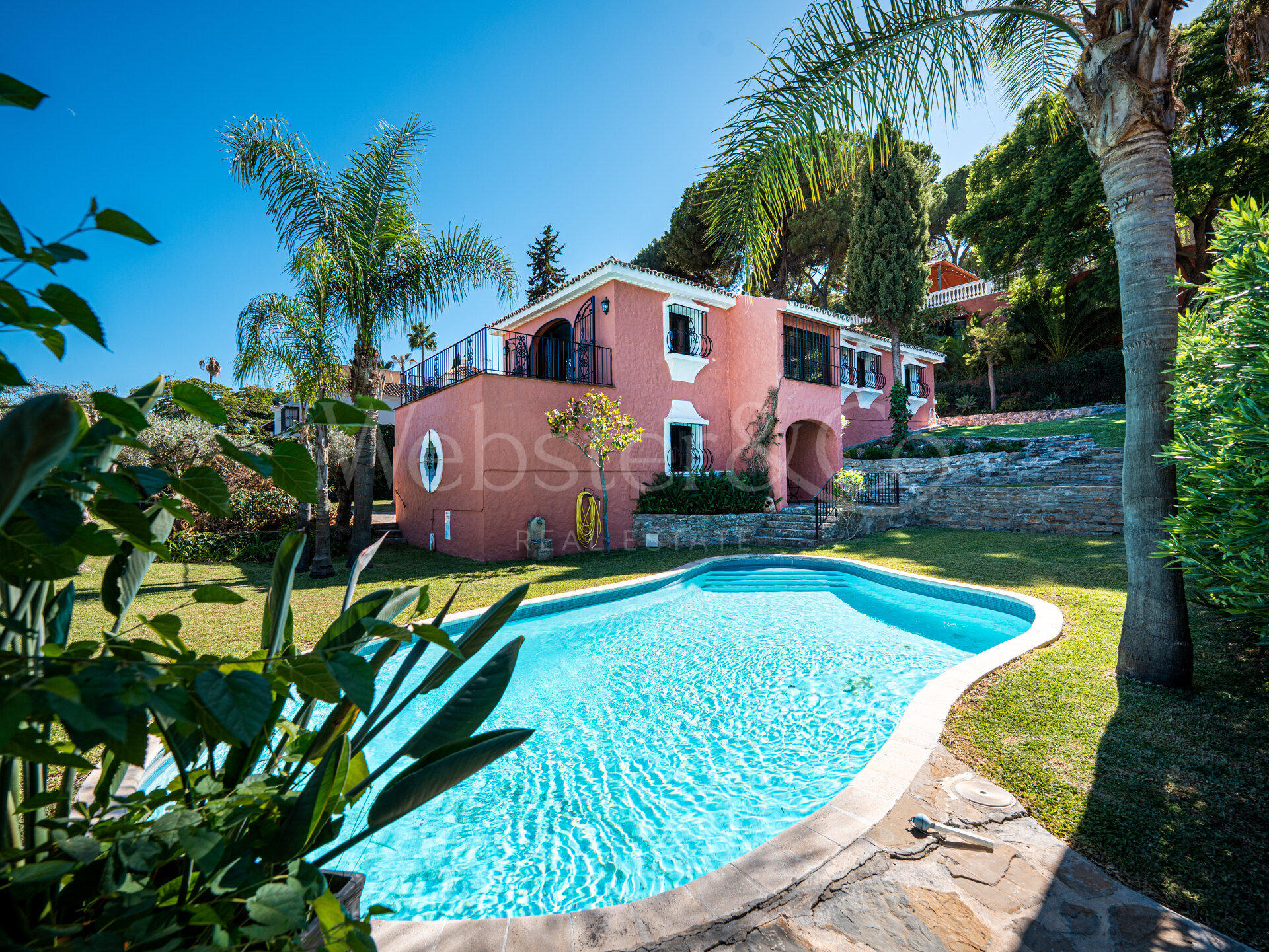 Villa Olivares - Spanish Charm in Nueva Andalucia