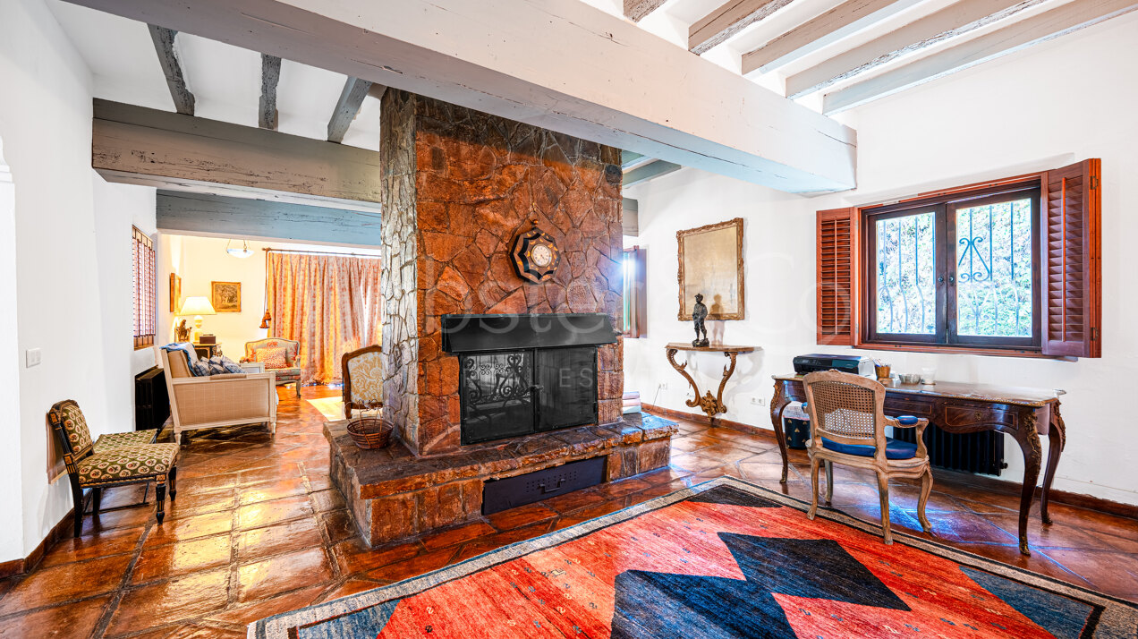 Villa Olivares - Spanish Charm in Nueva Andalucia