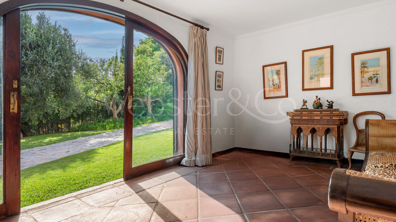 Villa Olivares - Spanish Charm in Nueva Andalucia