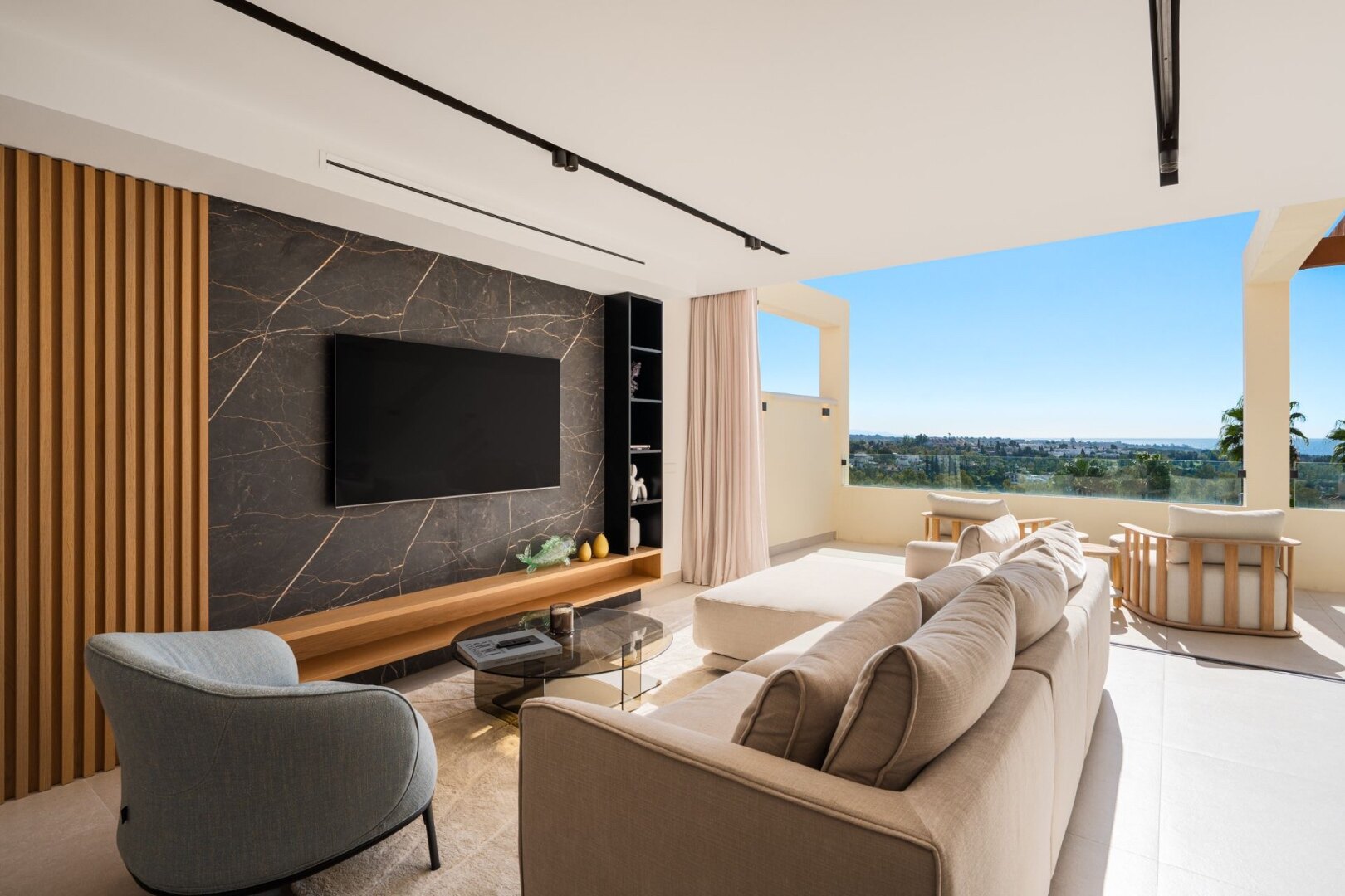 Experience timeless elegance & exquisite style