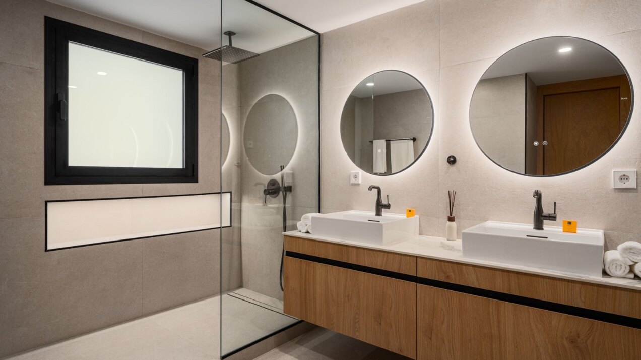 Experience timeless elegance & exquisite style