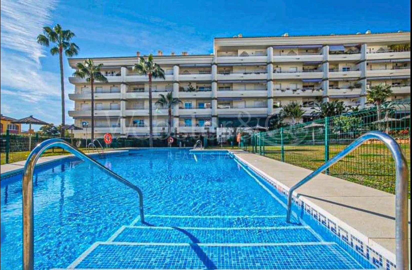 Apartamento Costa – Lujo Moderno en la Milla de Oro