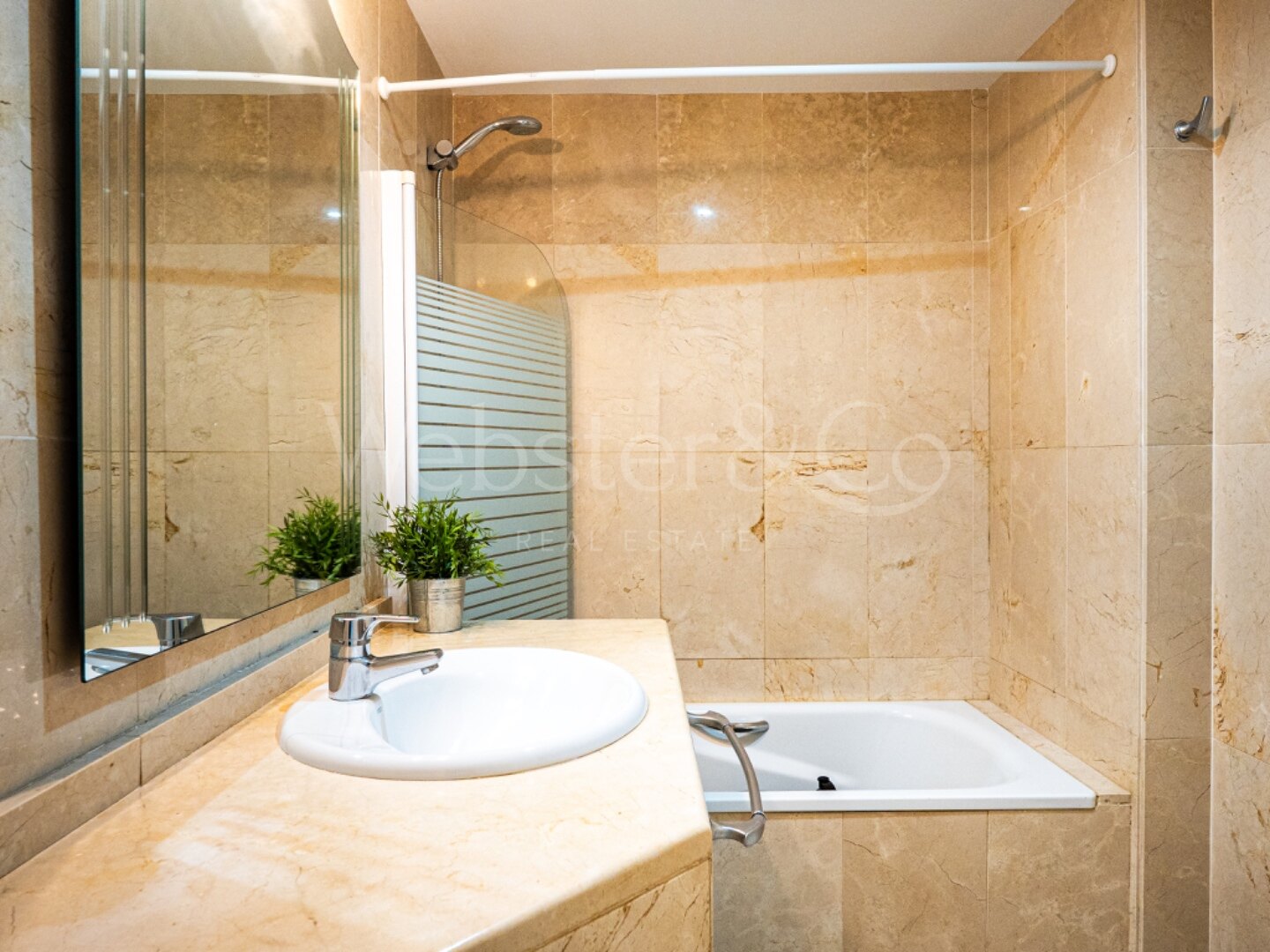 Apartamento Costa – Lujo Moderno en la Milla de Oro