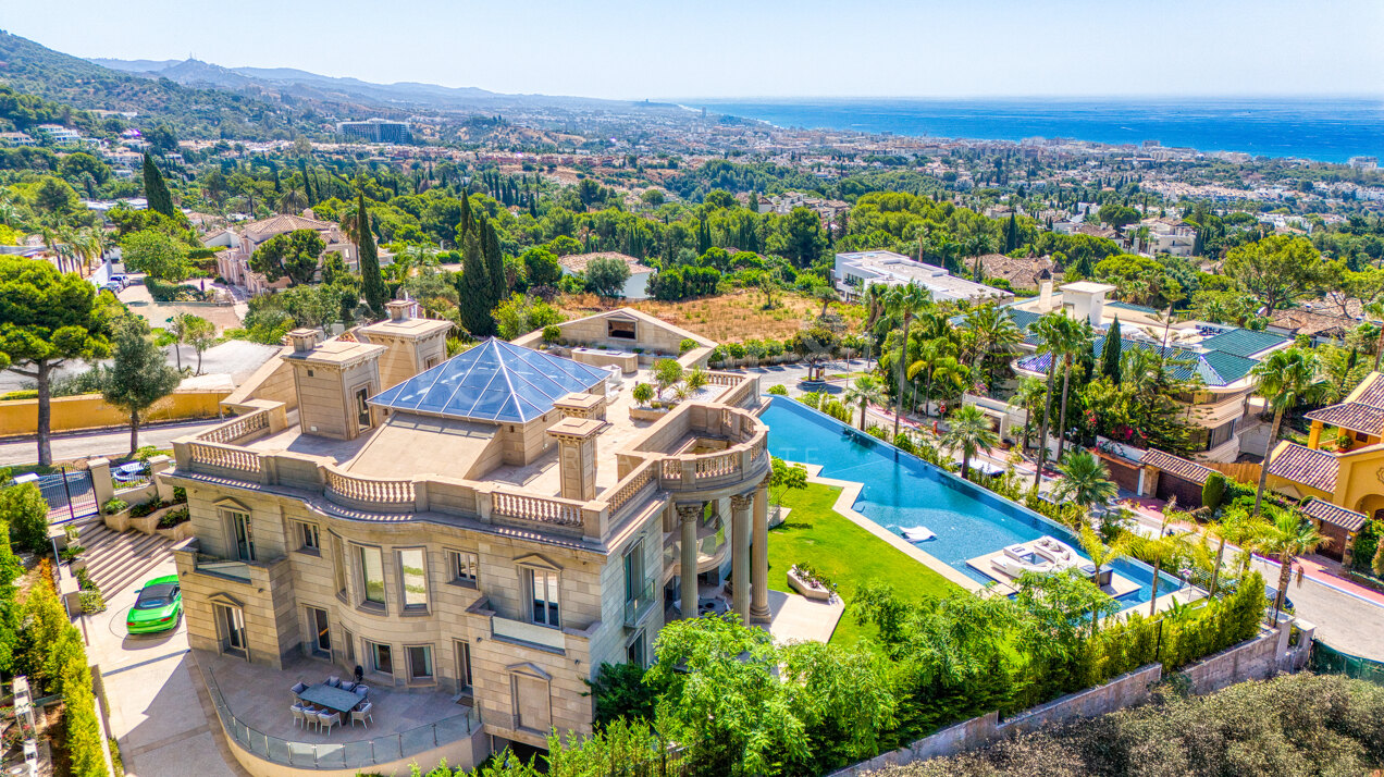 Unique mansion in gated community of Sierra Blanca