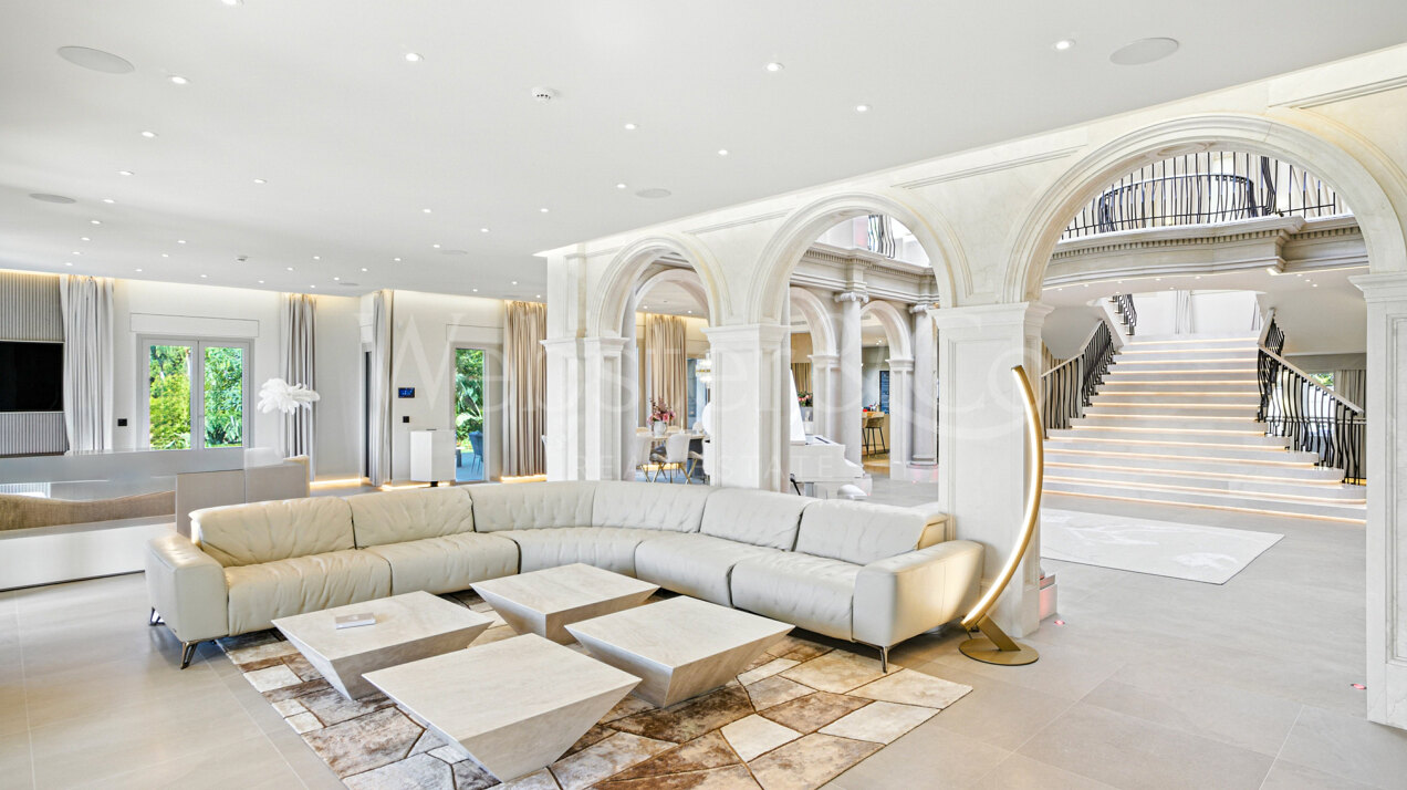 Unique mansion in gated community of Sierra Blanca