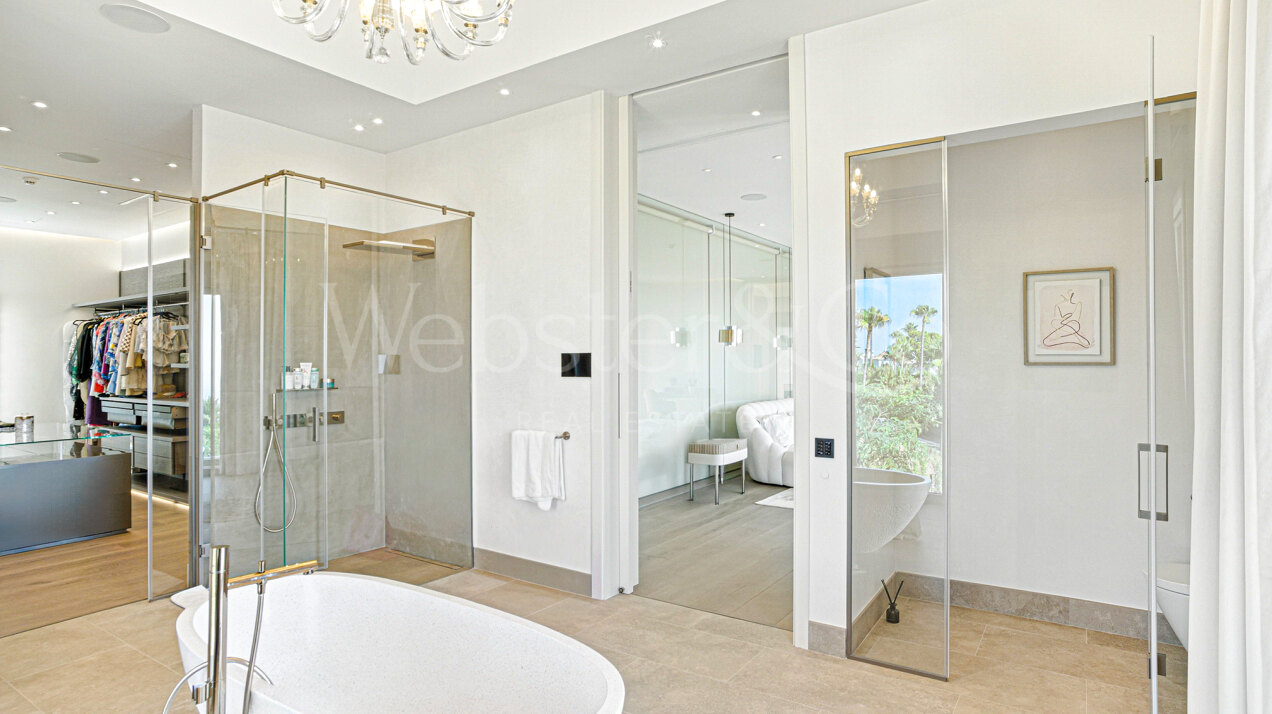 Unique mansion in gated community of Sierra Blanca