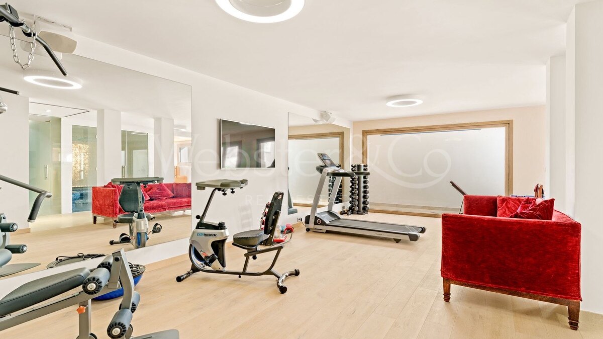 Villa Luz - Beautiful Home in La Zagaleta