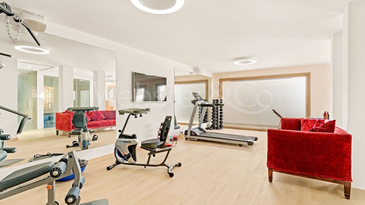 Villa Luz - Beautiful Home in La Zagaleta