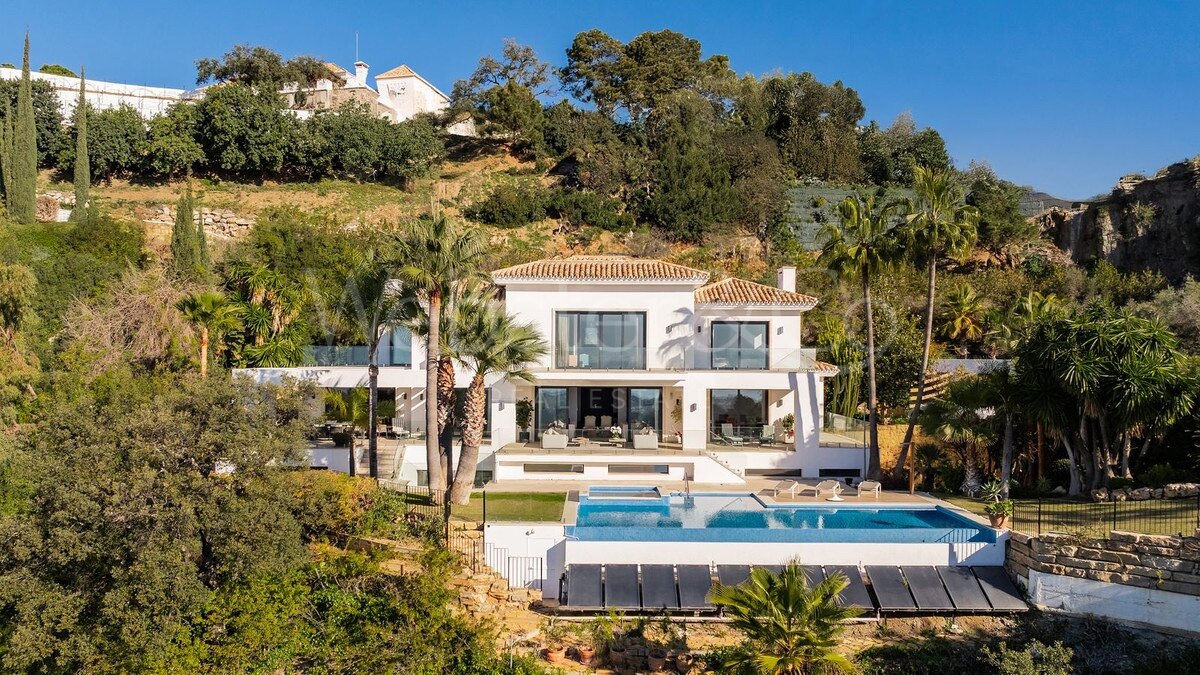 Villa Luz - Beautiful Home in La Zagaleta