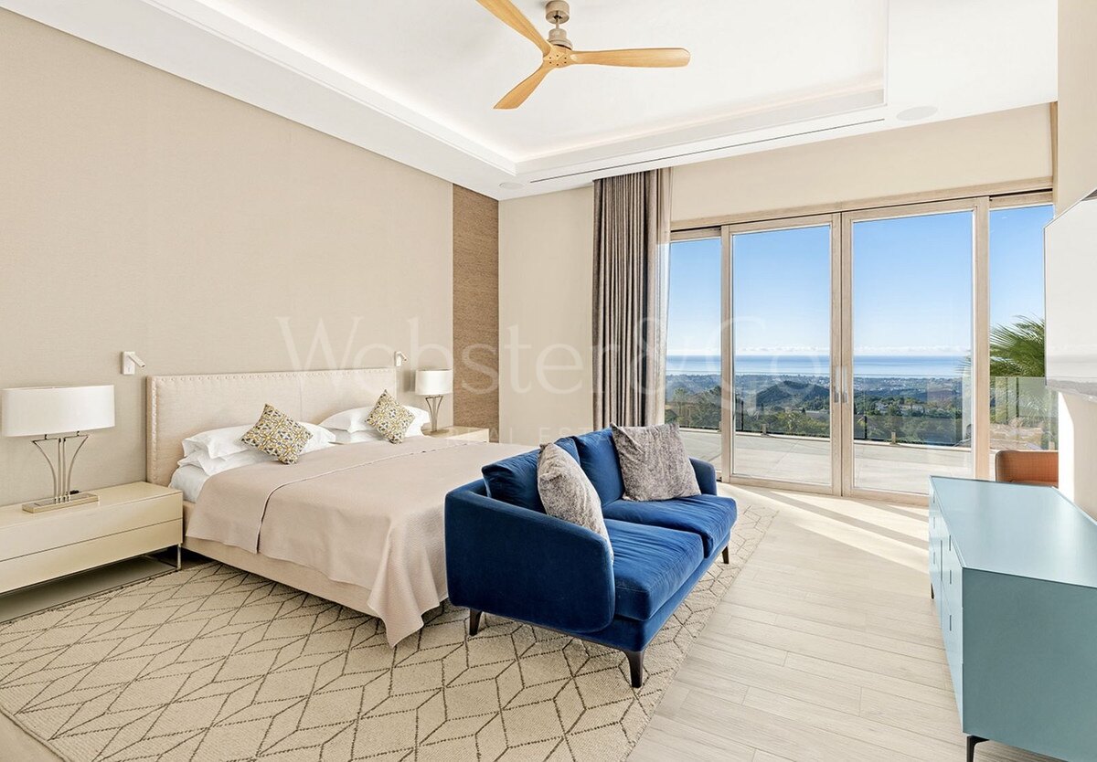 Villa Luz - Beautiful Home in La Zagaleta