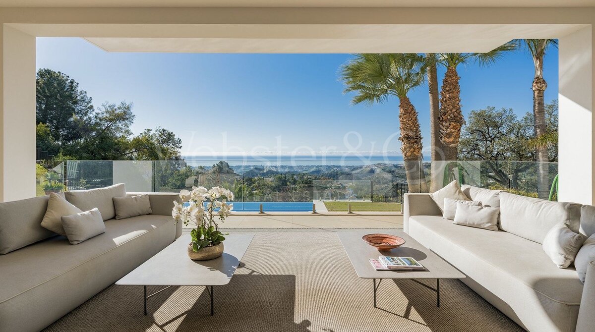 Villa Luz - Beautiful Home in La Zagaleta