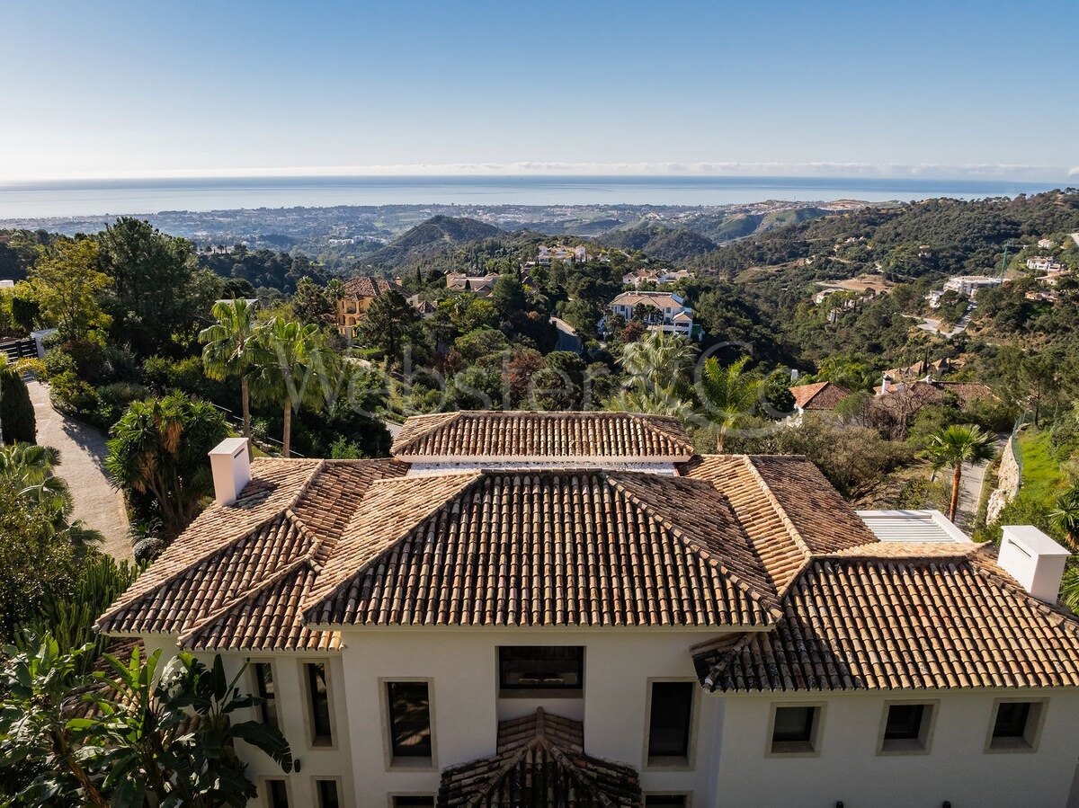 Villa Luz - Beautiful Home in La Zagaleta