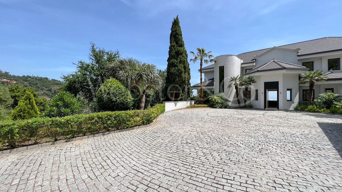 Villa Palmera - Luxury & Security in La Zagaleta