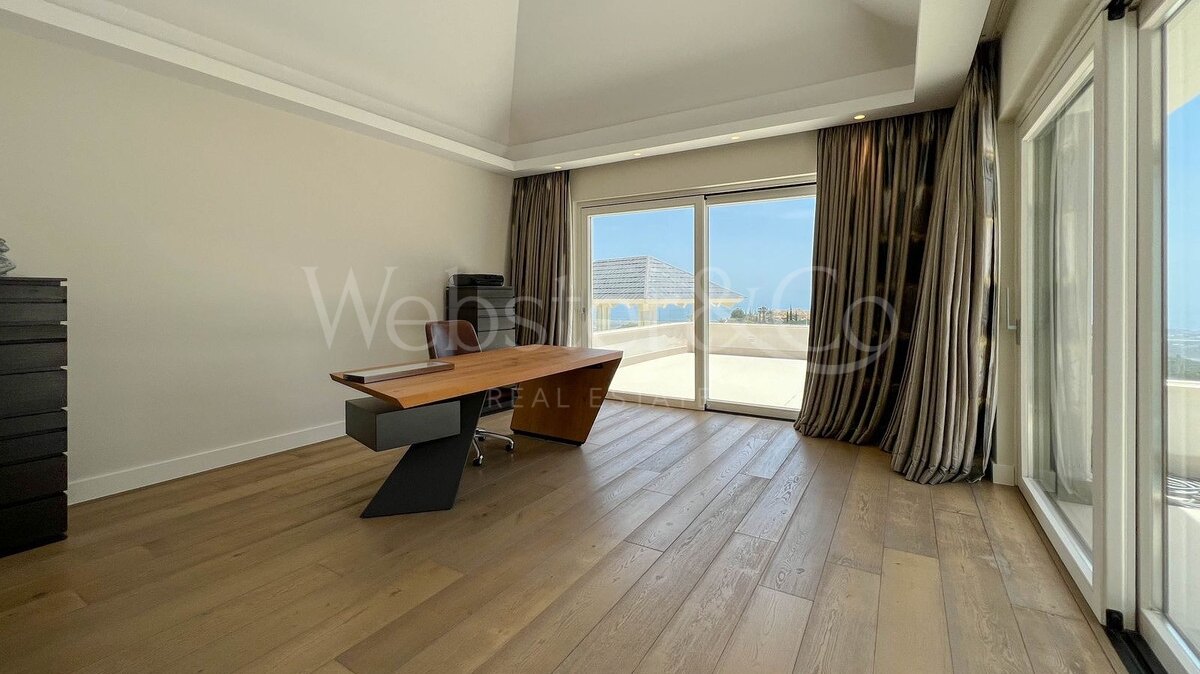 Villa Palmera - Luxury & Security in La Zagaleta