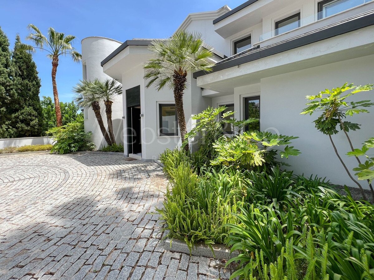 Villa Palmera - Luxury & Security in La Zagaleta