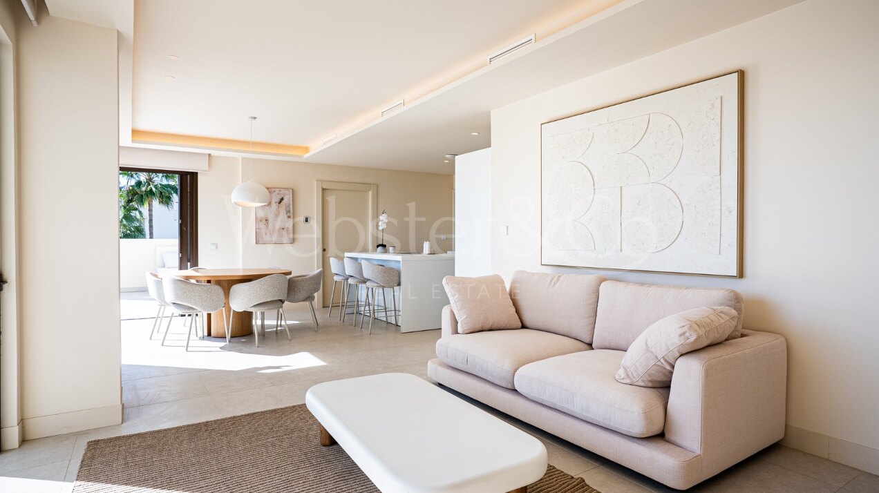 Penthouse Velaya - Frontline Beach Home, Estepona