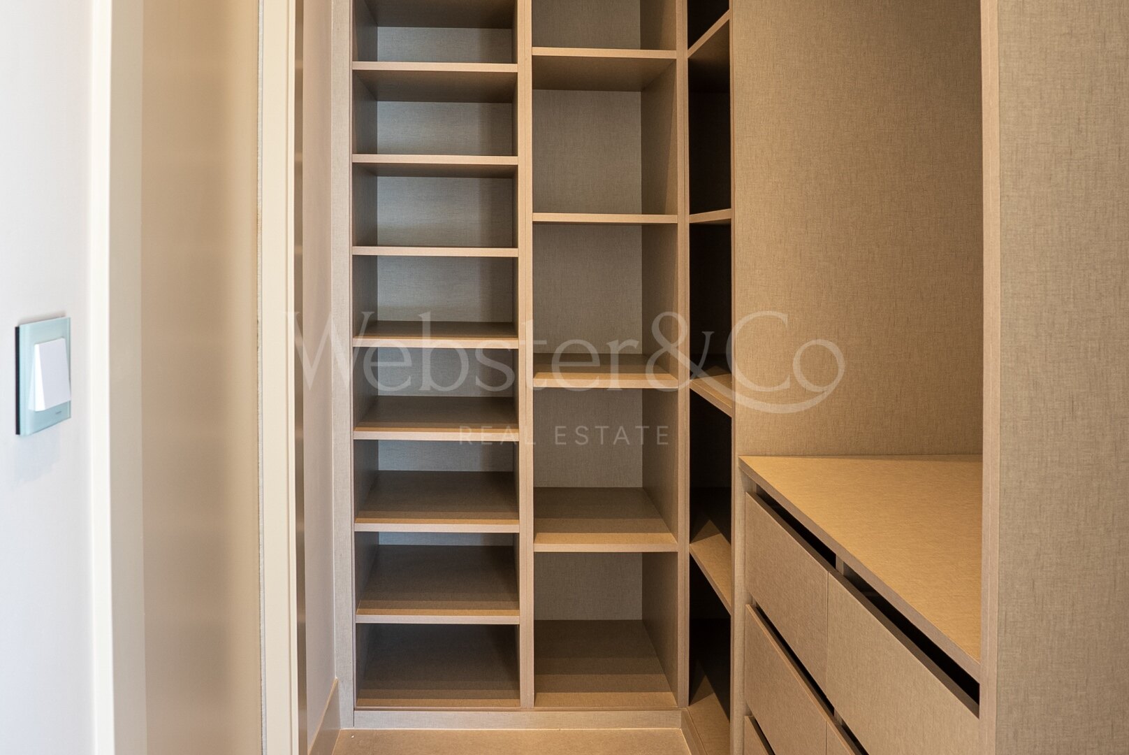 Penthouse Velaya - Frontline Beach Home, Estepona