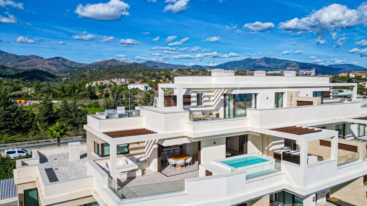 Penthouse Velaya - Frontline Beach Home, Estepona