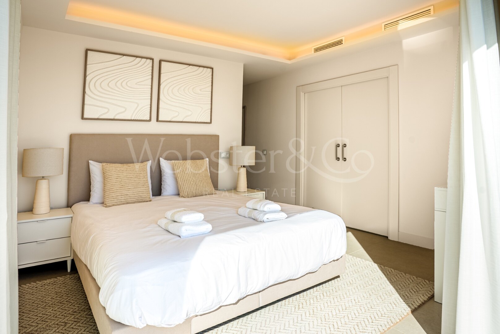 Penthouse Velaya - Frontline Beach Home, Estepona