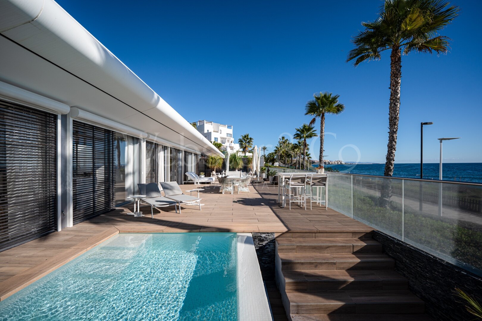 Casa Azul - Beach Front Luxury in Estepona
