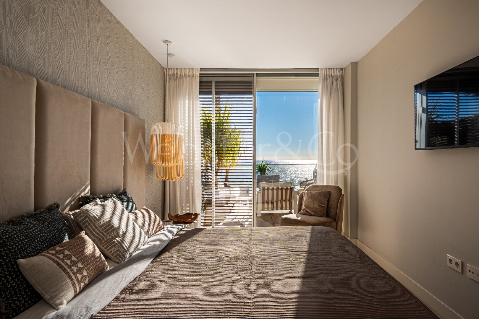 Casa Azul - Beach Front Luxury in Estepona