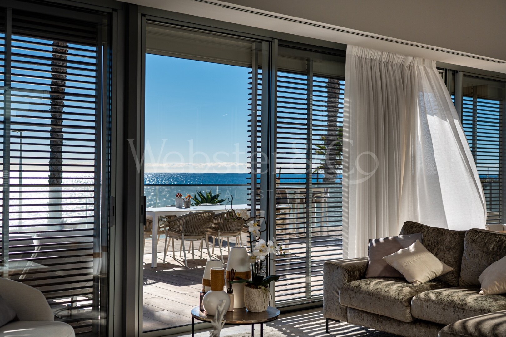 Casa Azul - Beach Front Luxury in Estepona