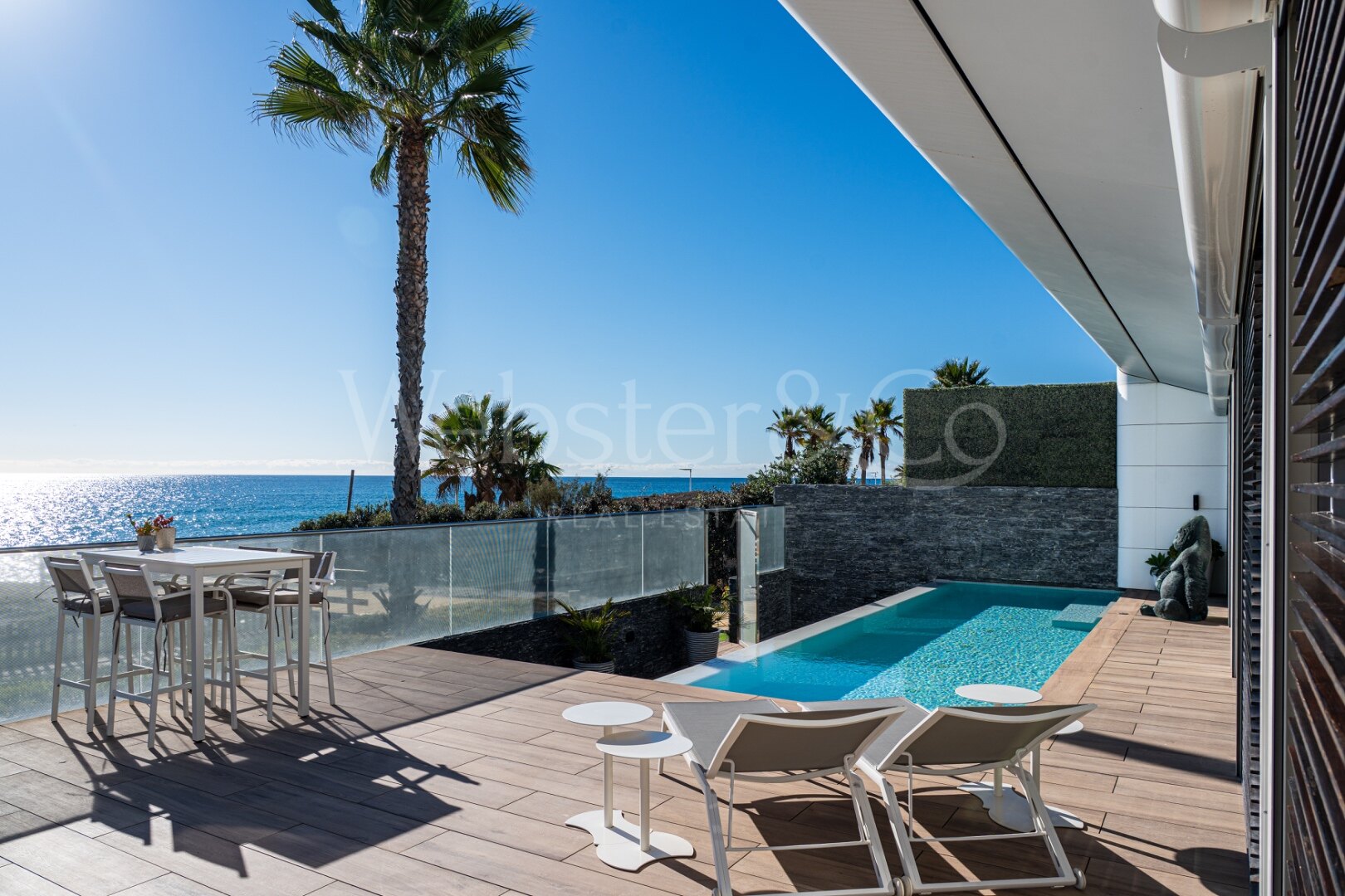 Casa Azul - Beach Front Luxury in Estepona