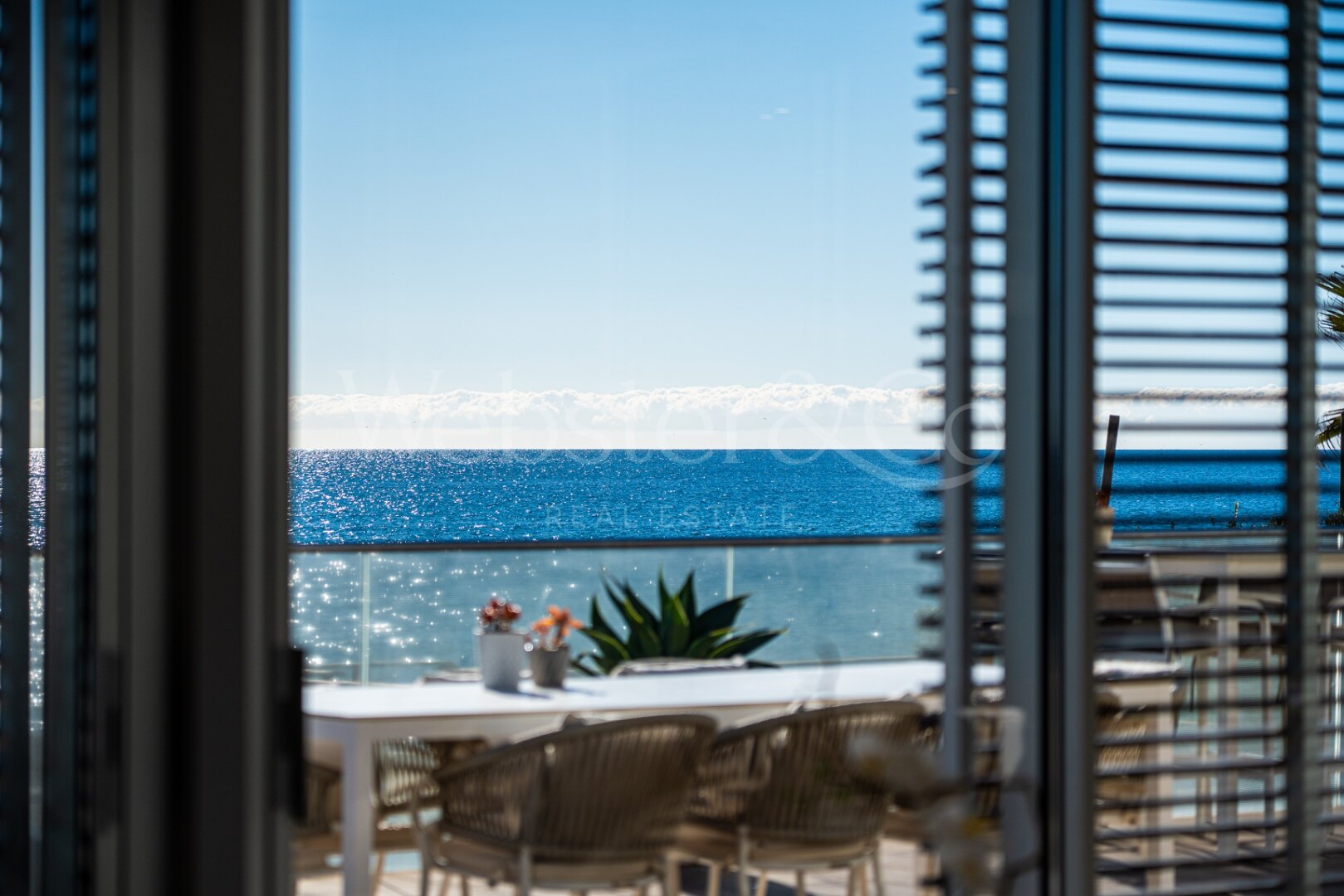 Casa Azul - Beach Front Luxury in Estepona