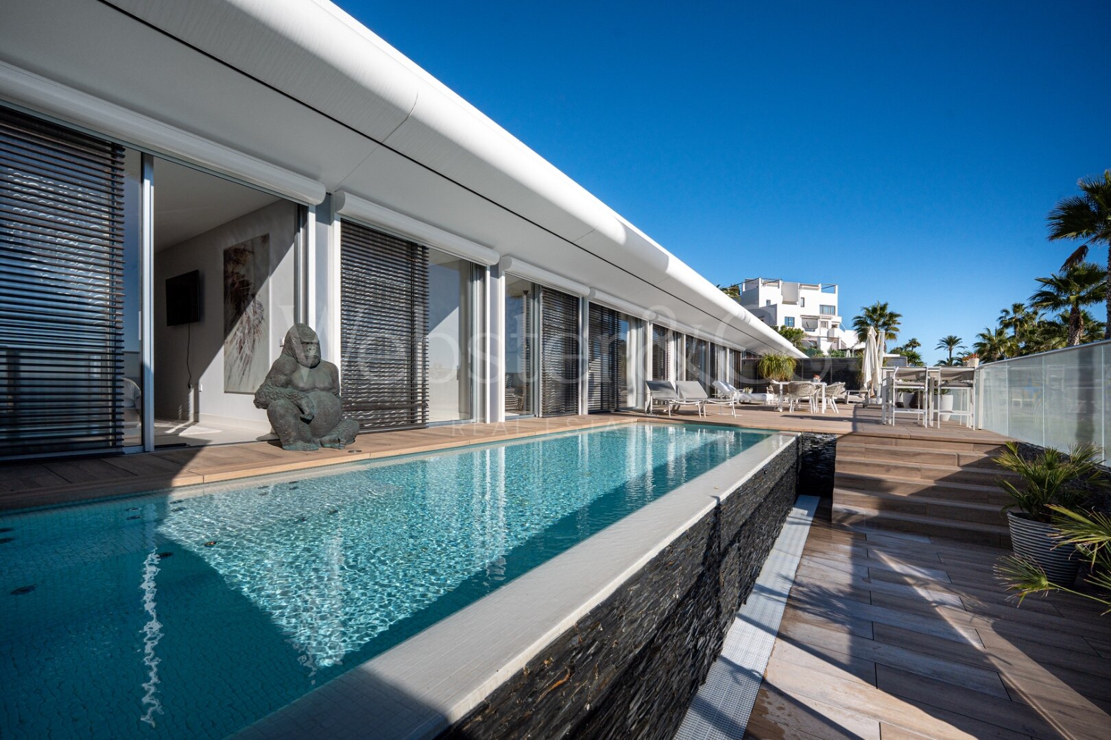 Casa Azul - Beach Front Luxury in Estepona