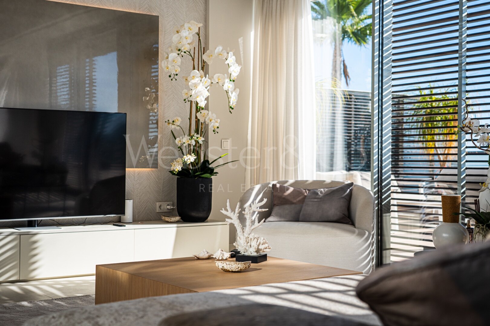 Casa Azul - Beach Front Luxury in Estepona