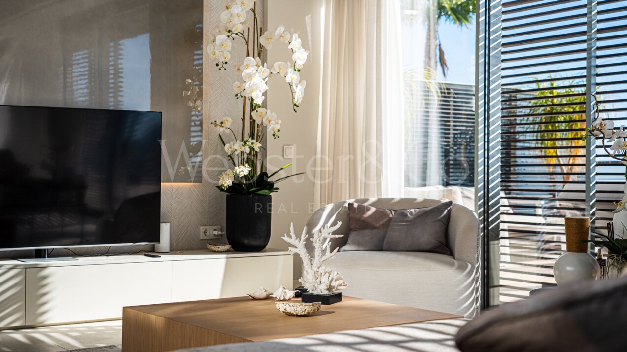 Casa Azul - Beach Front Luxury in Estepona