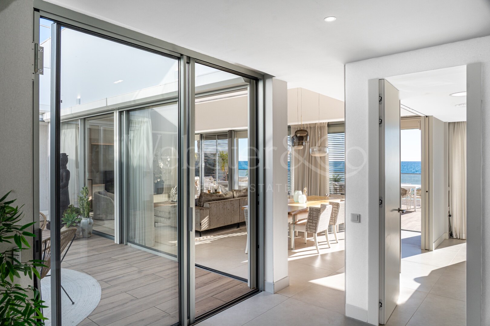 Casa Azul - Beach Front Luxury in Estepona