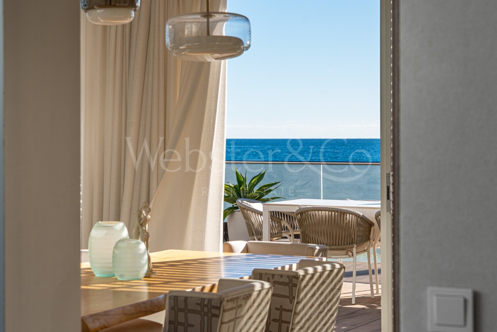 Casa Azul - Beach Front Luxury in Estepona