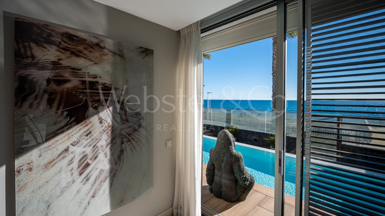 Casa Azul - Beach Front Luxury in Estepona