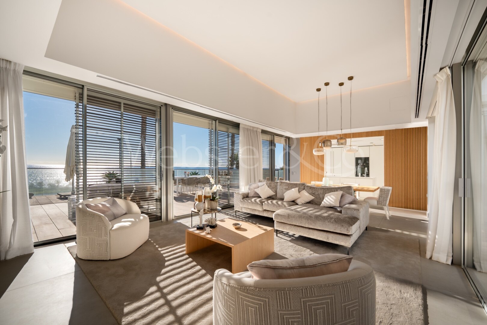 Casa Azul - Beach Front Luxury in Estepona