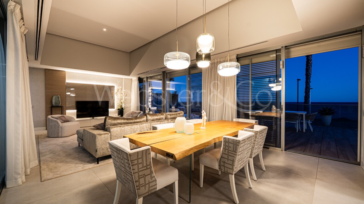 Casa Azul - Beach Front Luxury in Estepona