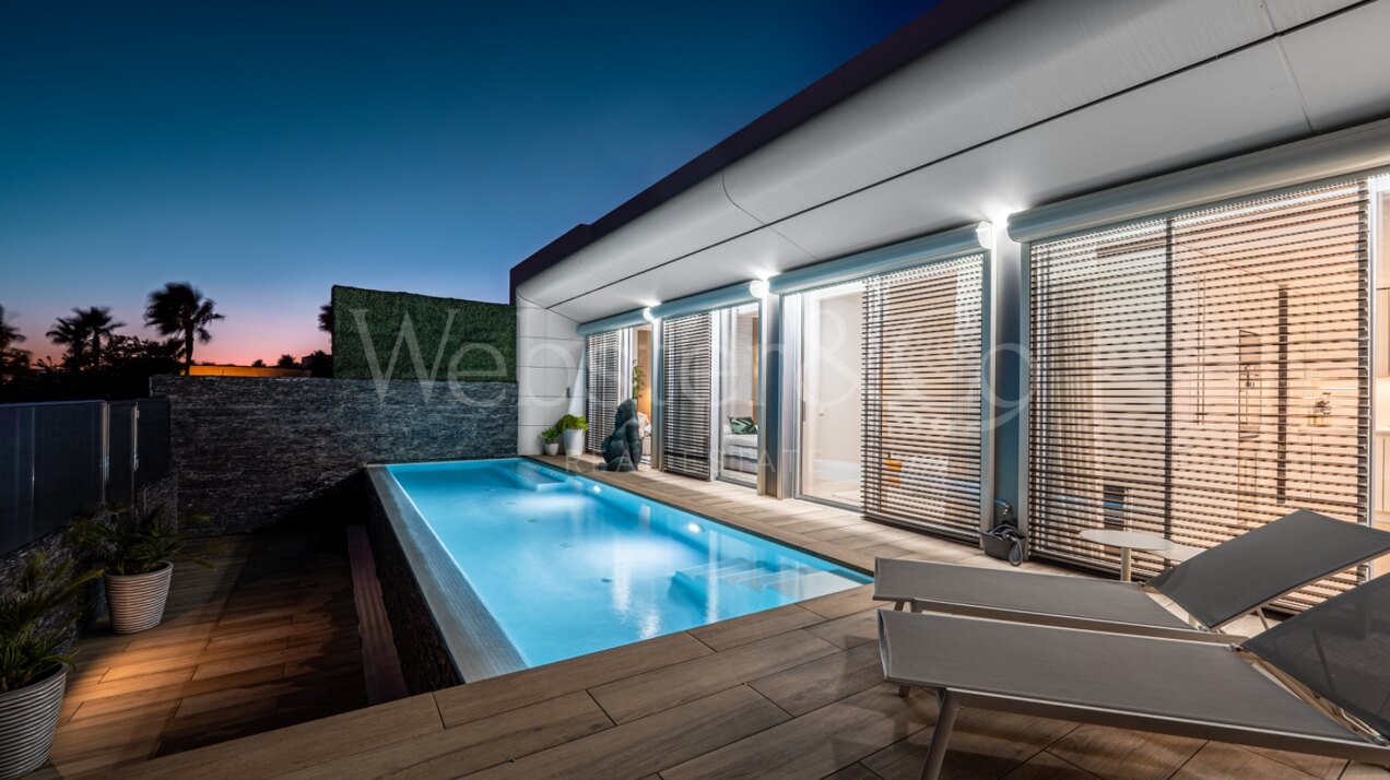 Casa Azul - Beach Front Luxury in Estepona