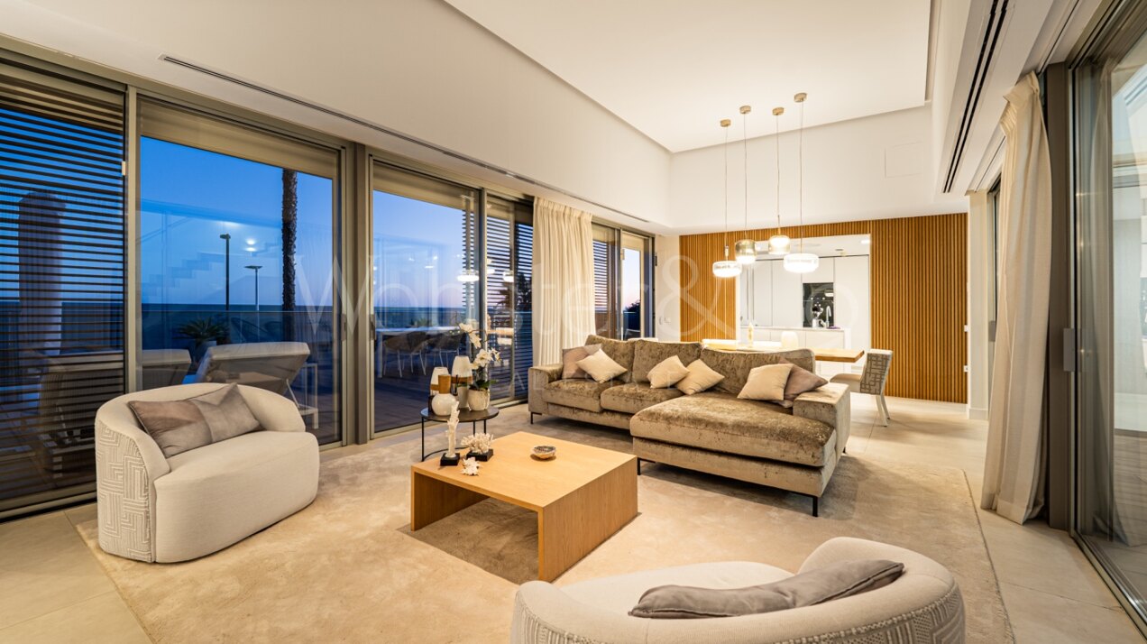 Casa Azul - Beach Front Luxury in Estepona