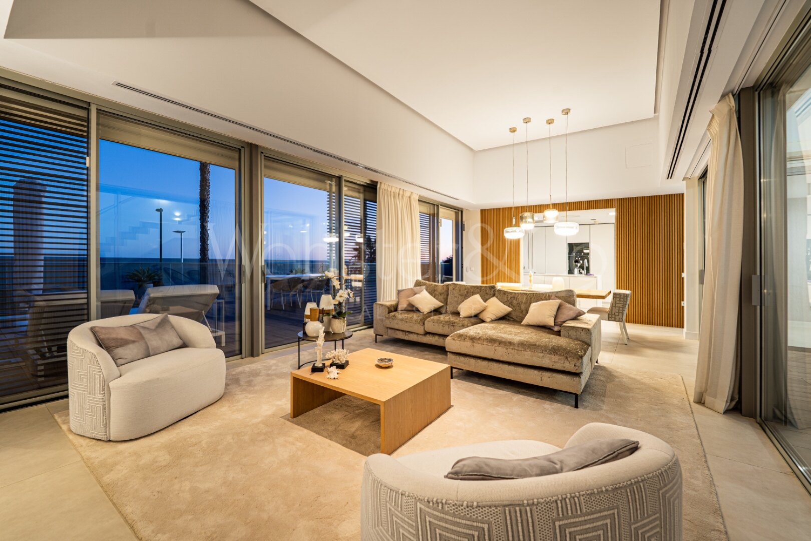 Casa Azul - Beach Front Luxury in Estepona