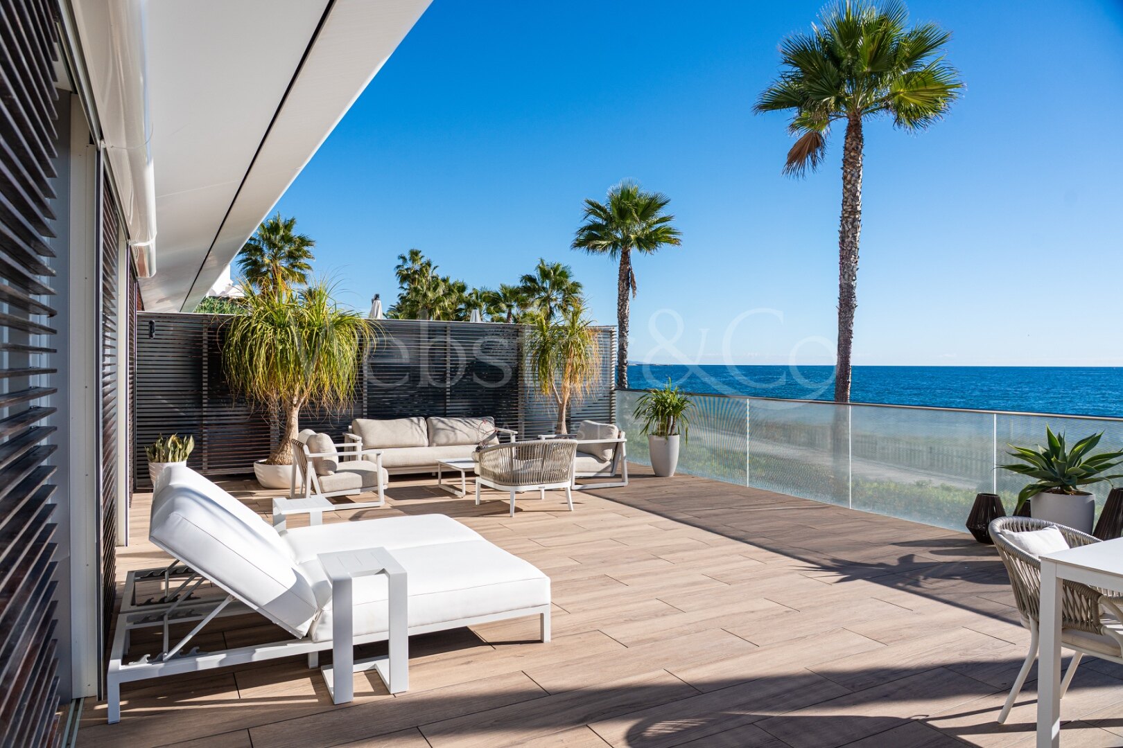 Casa Azul - Beach Front Luxury in Estepona
