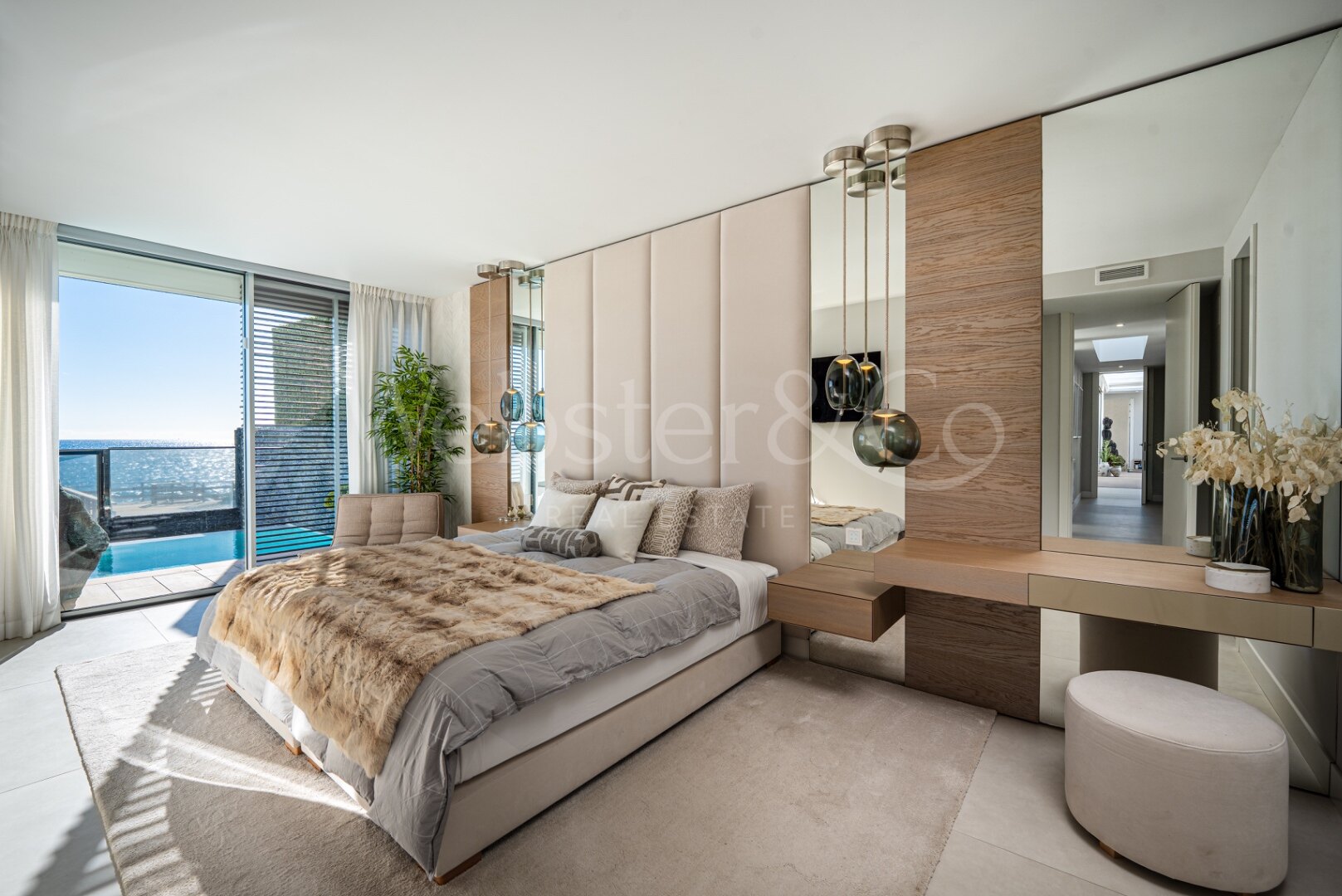 Casa Azul - Beach Front Luxury in Estepona