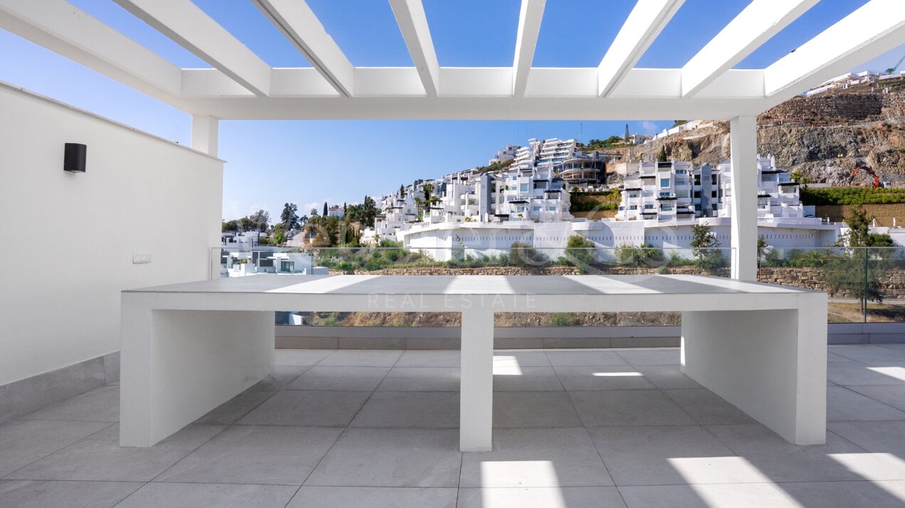 Penthouse Alborada - Exquisite Duplex in Benahavis